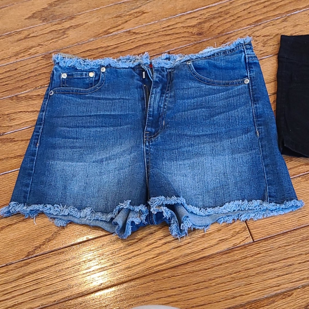 Women's Guess Shorts